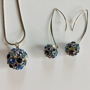 GUESS Statement Necklace and Earrings Set